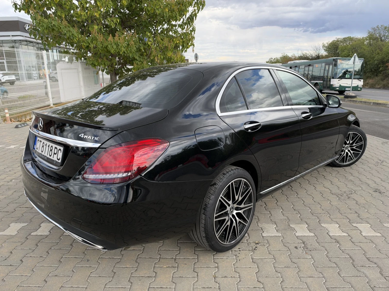 Mercedes-Benz C 300 4matic, снимка 3 - Автомобили и джипове - 56223868