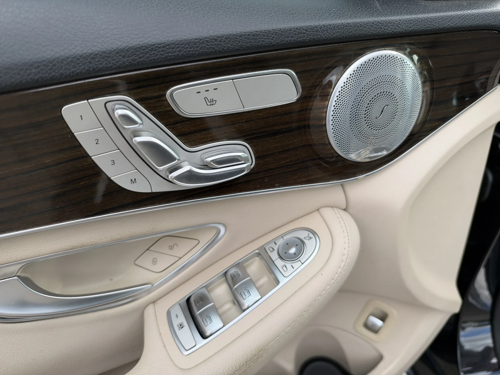 Mercedes-Benz C 300 4matic, снимка 8 - Автомобили и джипове - 56223868
