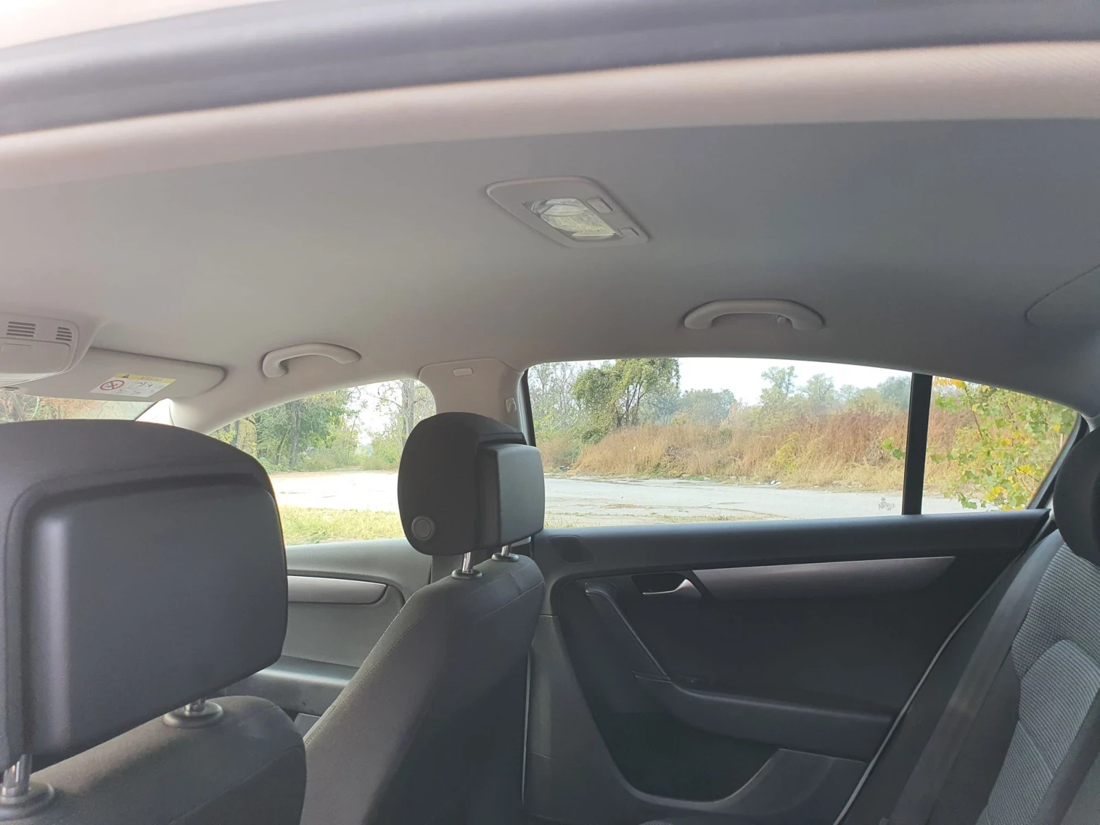 VW Passat B7 2.0 tdi 140 hp, снимка 11 - Автомобили и джипове - 56248217