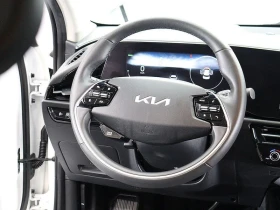 Kia Niro 65kW* ОБДУХВАНЕ* ПОДГРЕВ, снимка 16