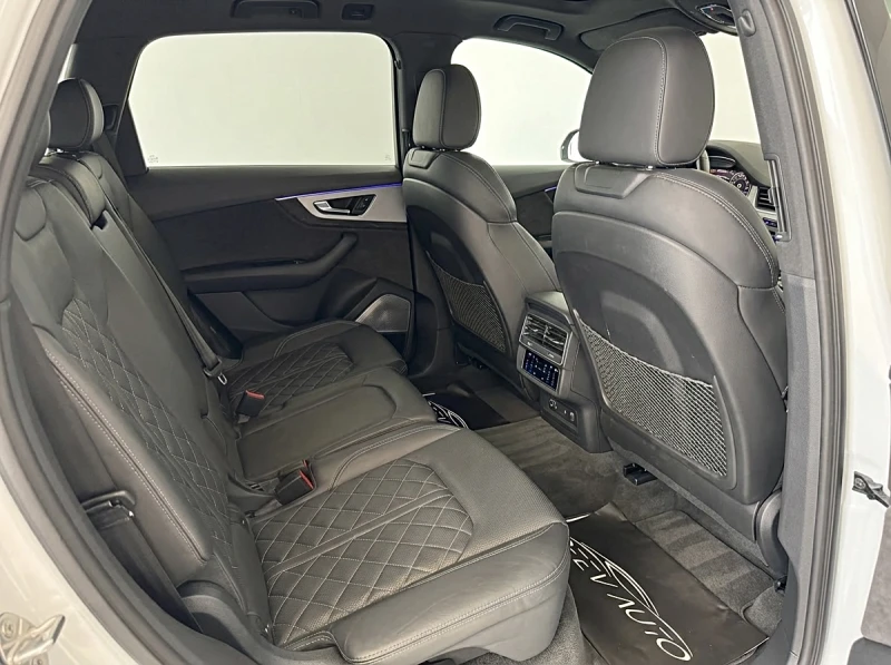 Audi Q8 5.0TDI#3xSLINE#B&O#MATRIX-LASER#PODGREV#OBDUH#PANO, снимка 13 - Автомобили и джипове - 52770972