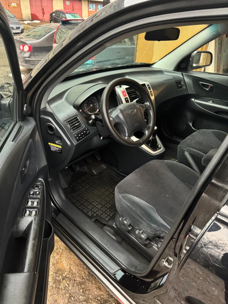 Hyundai Tucson, снимка 6 - Автомобили и джипове - 53397372