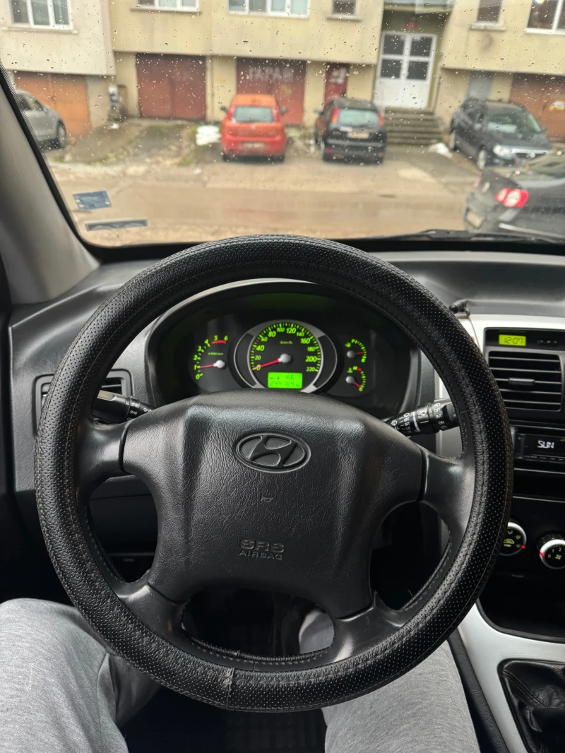 Hyundai Tucson, снимка 8 - Автомобили и джипове - 53397372