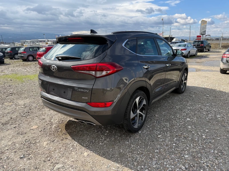 Hyundai Tucson 2.0 CRDI 4X4, снимка 5 - Автомобили и джипове - 53522218
