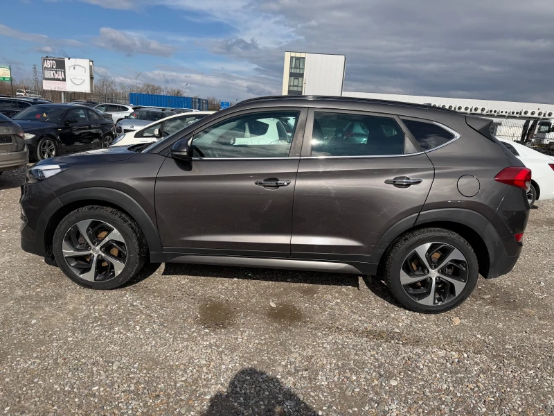 Hyundai Tucson 2.0 CRDI 4X4, снимка 8 - Автомобили и джипове - 53522218