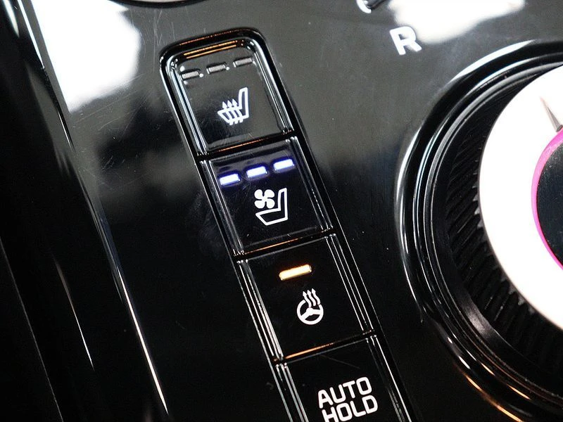 Kia Niro 65kW* ОБДУХВАНЕ* ПОДГРЕВ, снимка 11 - Автомобили и джипове - 54319714