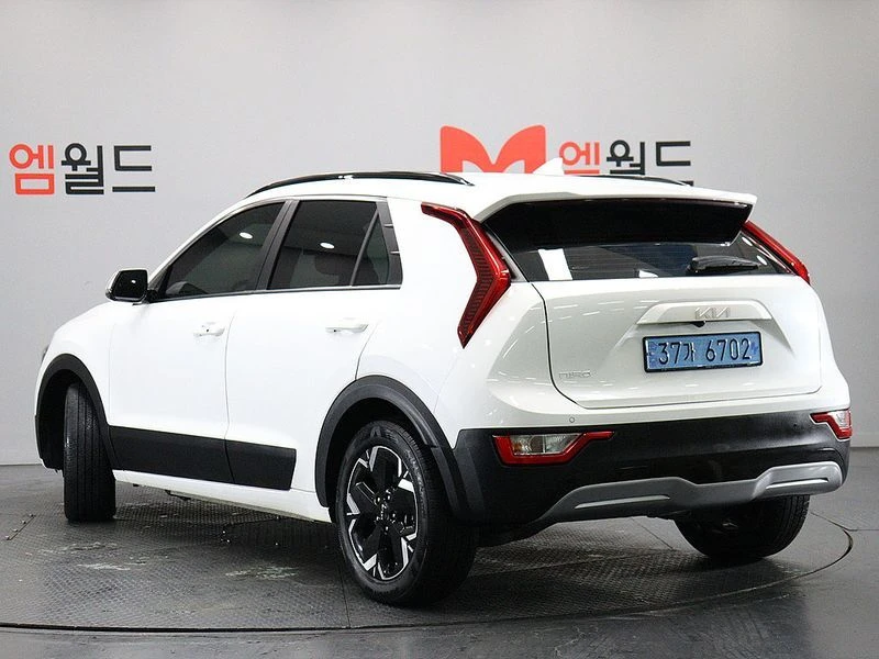 Kia Niro 65kW* ОБДУХВАНЕ* ПОДГРЕВ, снимка 4 - Автомобили и джипове - 54319714