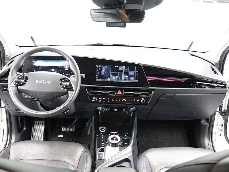 Kia Niro 65kW* ОБДУХВАНЕ* ПОДГРЕВ, снимка 15 - Автомобили и джипове - 54319714