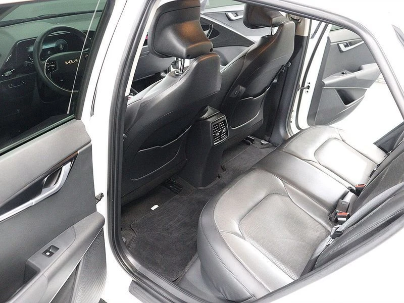 Kia Niro 65kW* ОБДУХВАНЕ* ПОДГРЕВ, снимка 17 - Автомобили и джипове - 54319714