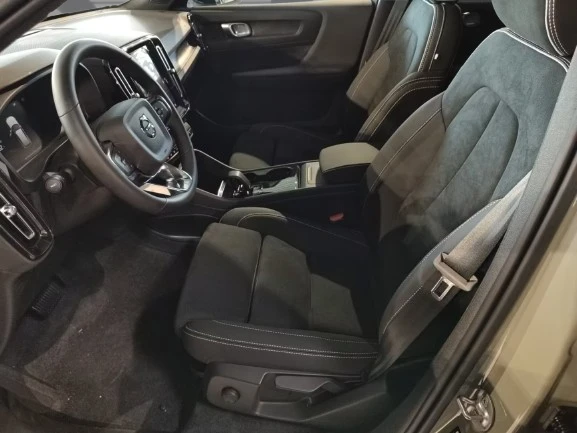 Volvo XC40 Recharge AWD = Plus = Гаранция, снимка 5 - Автомобили и джипове - 55099631