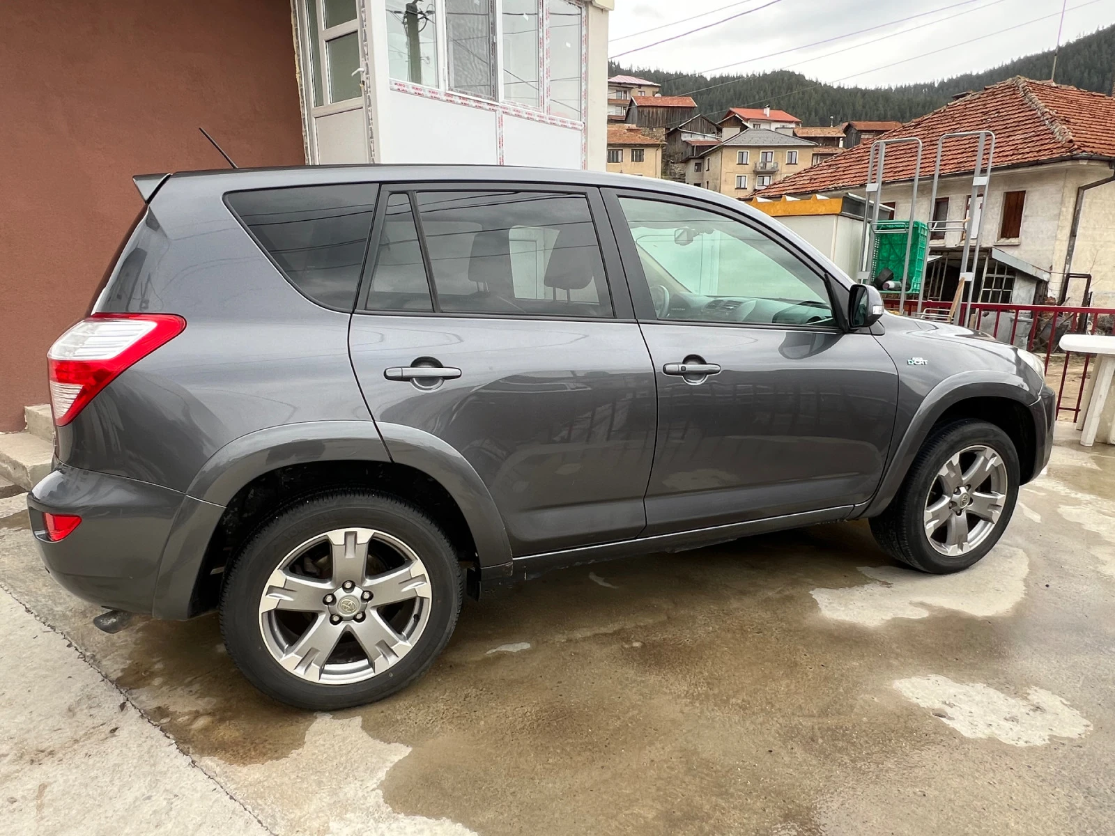 Toyota Rav4 D-4D Автоматик Facelift - изображение 6