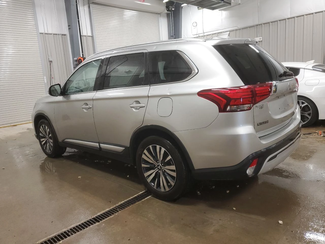 Mitsubishi Outlander SE * Подходяща за ГАЗ* Лизинг*  - изображение 2