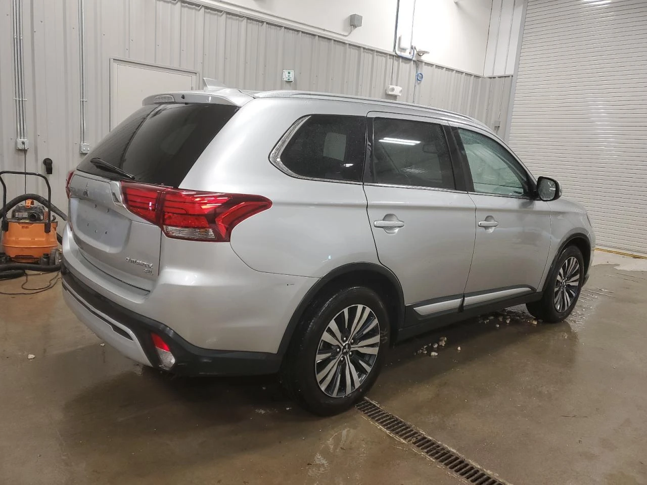 Mitsubishi Outlander SE * Подходяща за ГАЗ* Лизинг*  - изображение 3