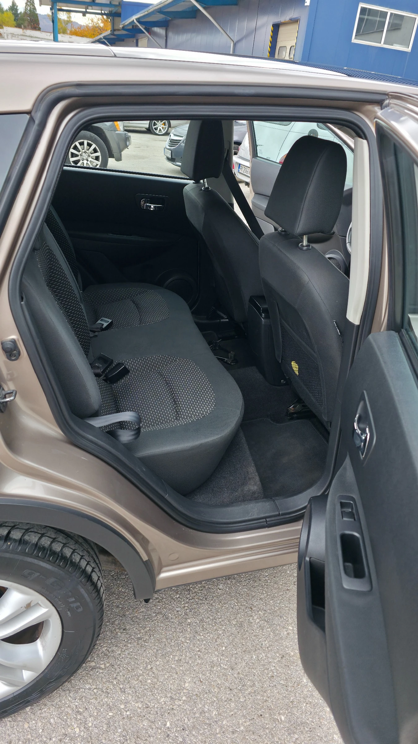 Nissan Qashqai 2.0 Бензин/Газ - изображение 7