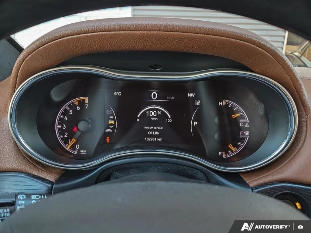 Jeep Grand cherokee 2017* SUMMIT* V8 HEMI* DISTRONIK* ОБДУХ* HARMAN* P - изображение 6