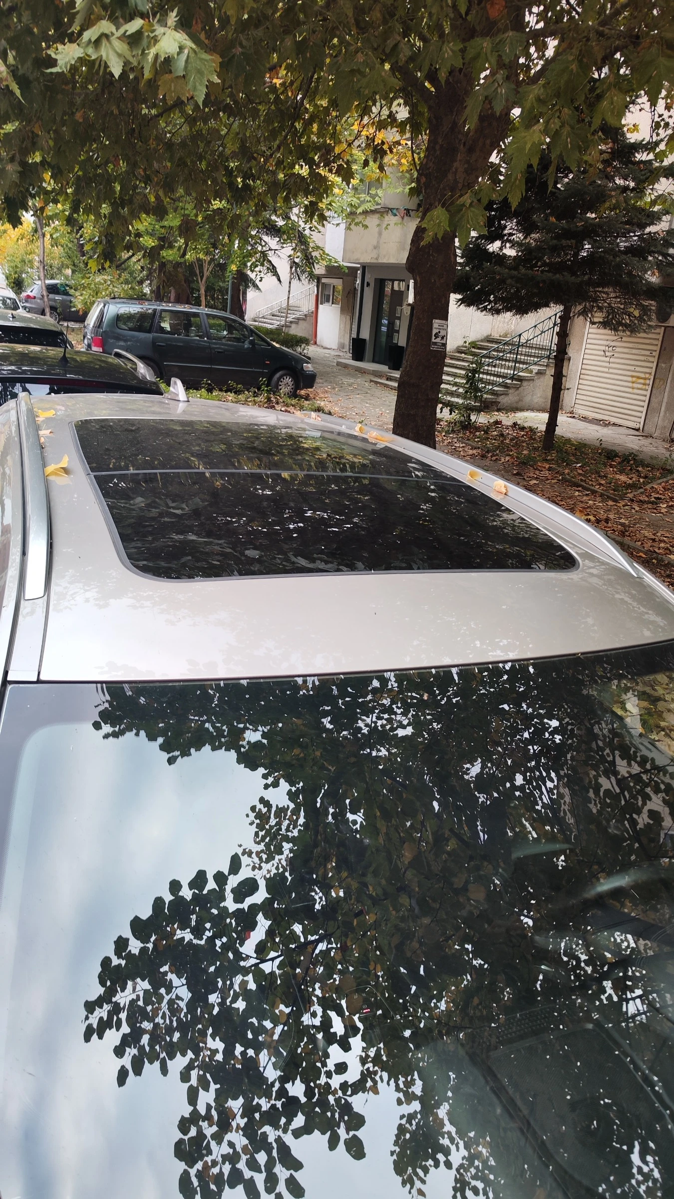 Renault Koleos 2, 0dci4x4 Avtomatik Panorama Швейцария , снимка 16 - Автомобили и джипове - 53728981