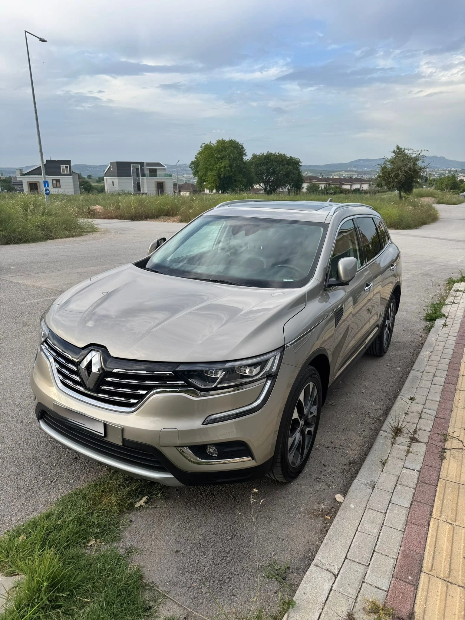 Renault Koleos 2, 0dci4x4 Avtomatik Panorama Швейцария , снимка 3 - Автомобили и джипове - 53728981