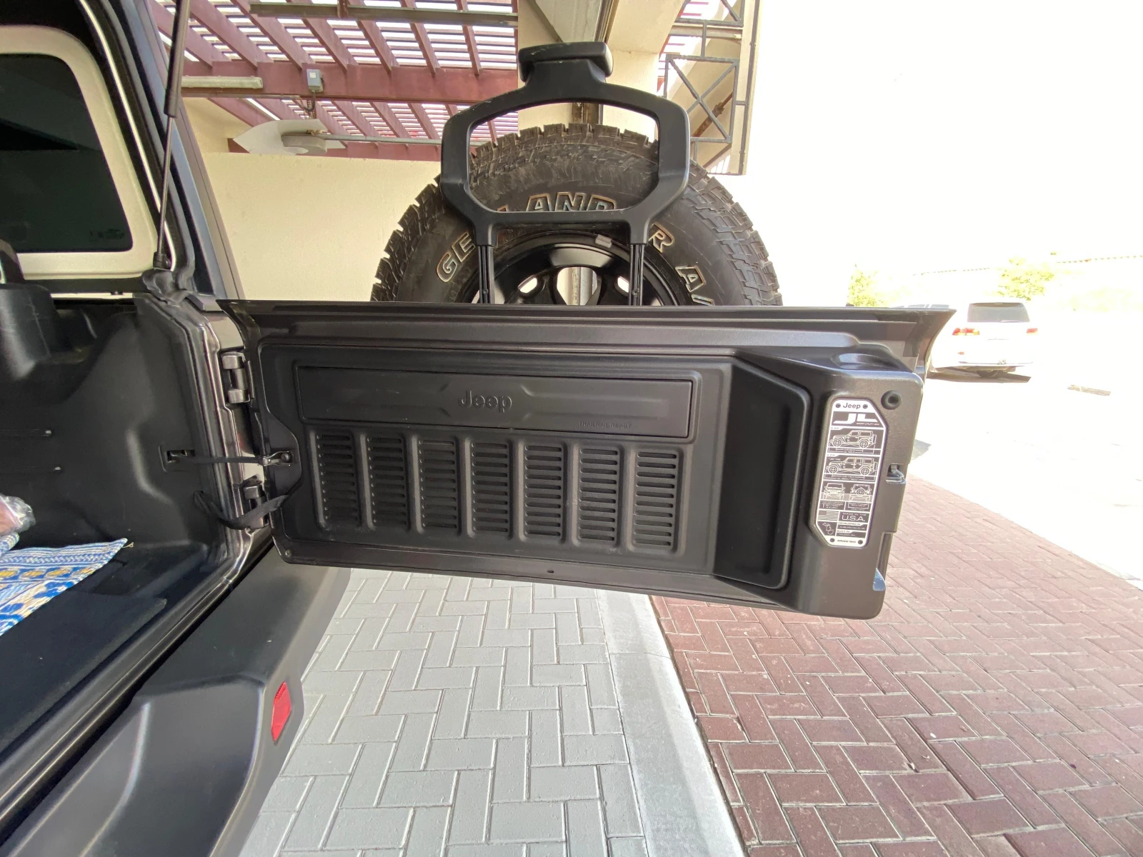 Jeep Wrangler UNLIMITED RUBICON 4XE, снимка 5 - Автомобили и джипове - 53902308