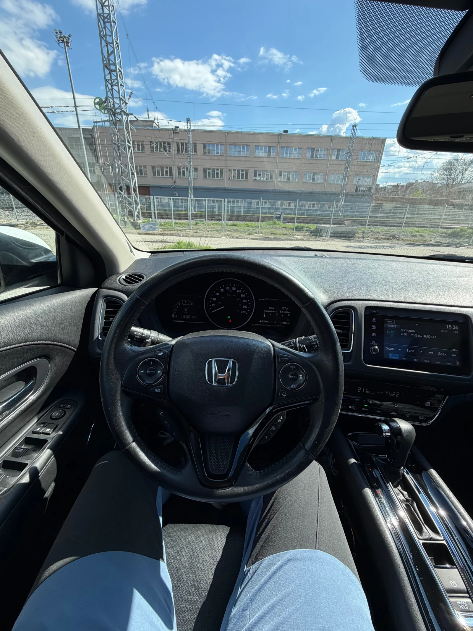 Honda Hr-v 1.8 i-vitec Touring, снимка 8 - Автомобили и джипове - 54097884