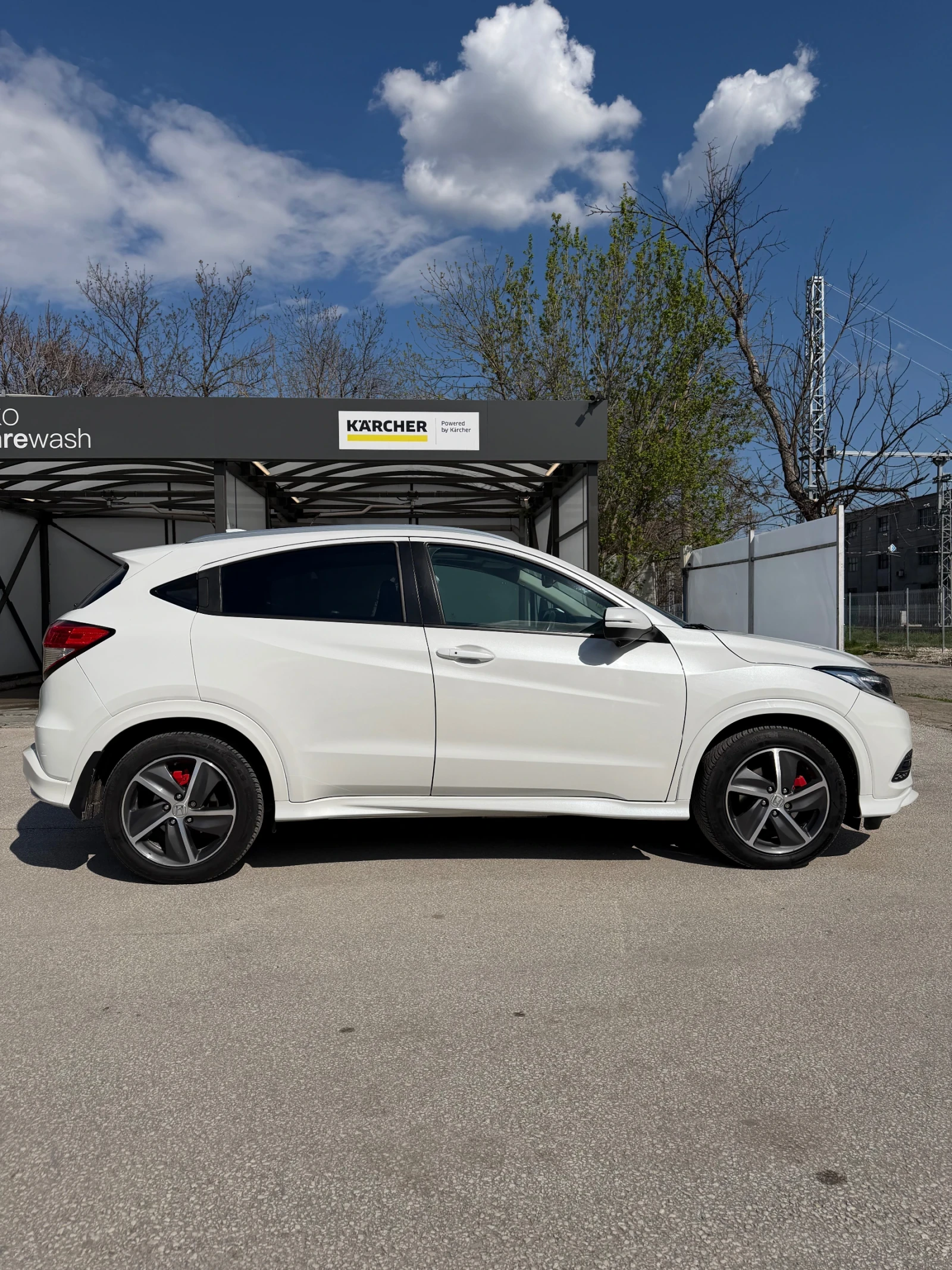 Honda Hr-v 1.8 i-vitec Touring, снимка 6 - Автомобили и джипове - 54097884