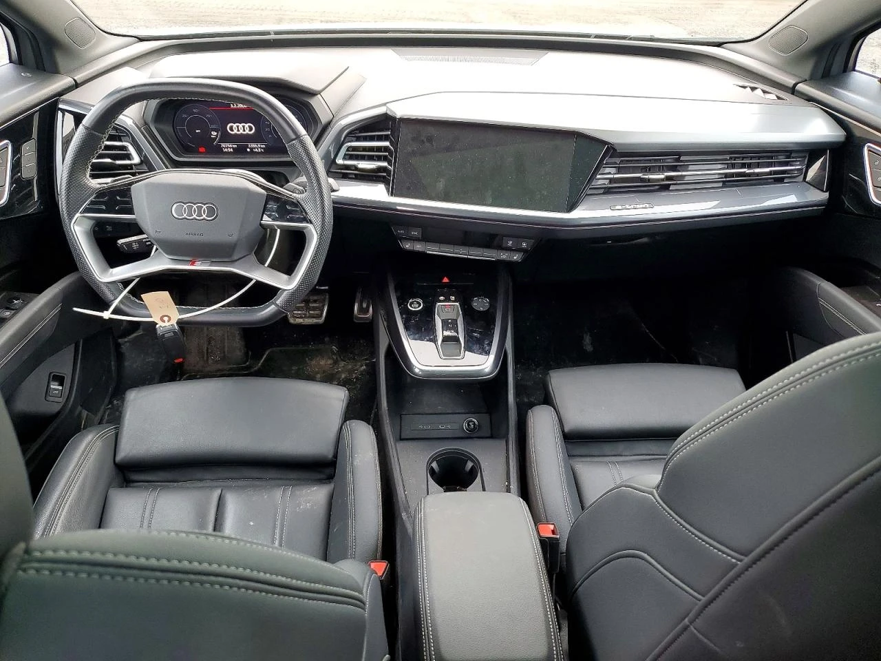 Audi Q4 E-Tron Premium, снимка 8 - Автомобили и джипове - 54400815