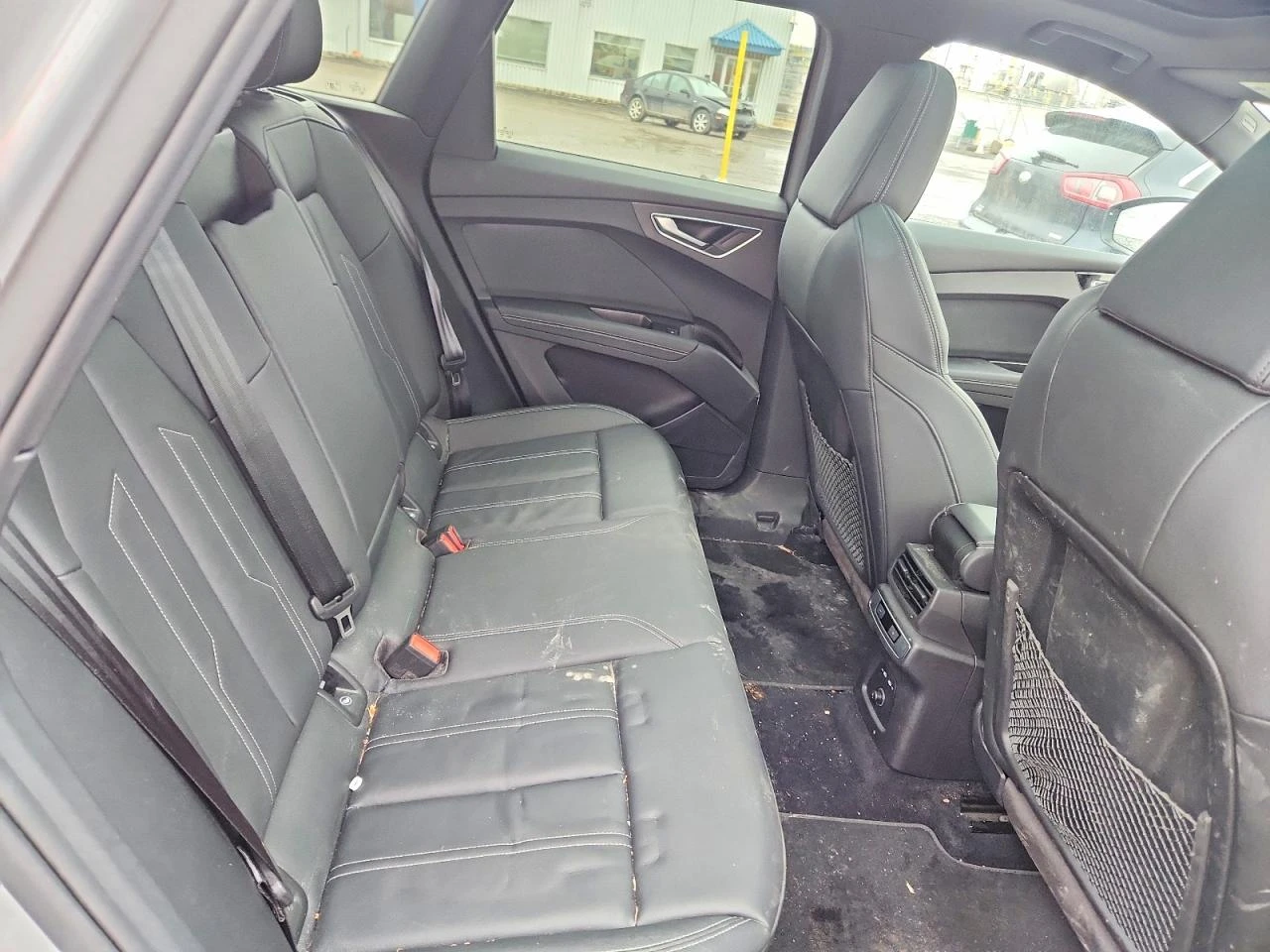 Audi Q4 E-Tron Premium, снимка 10 - Автомобили и джипове - 54400815