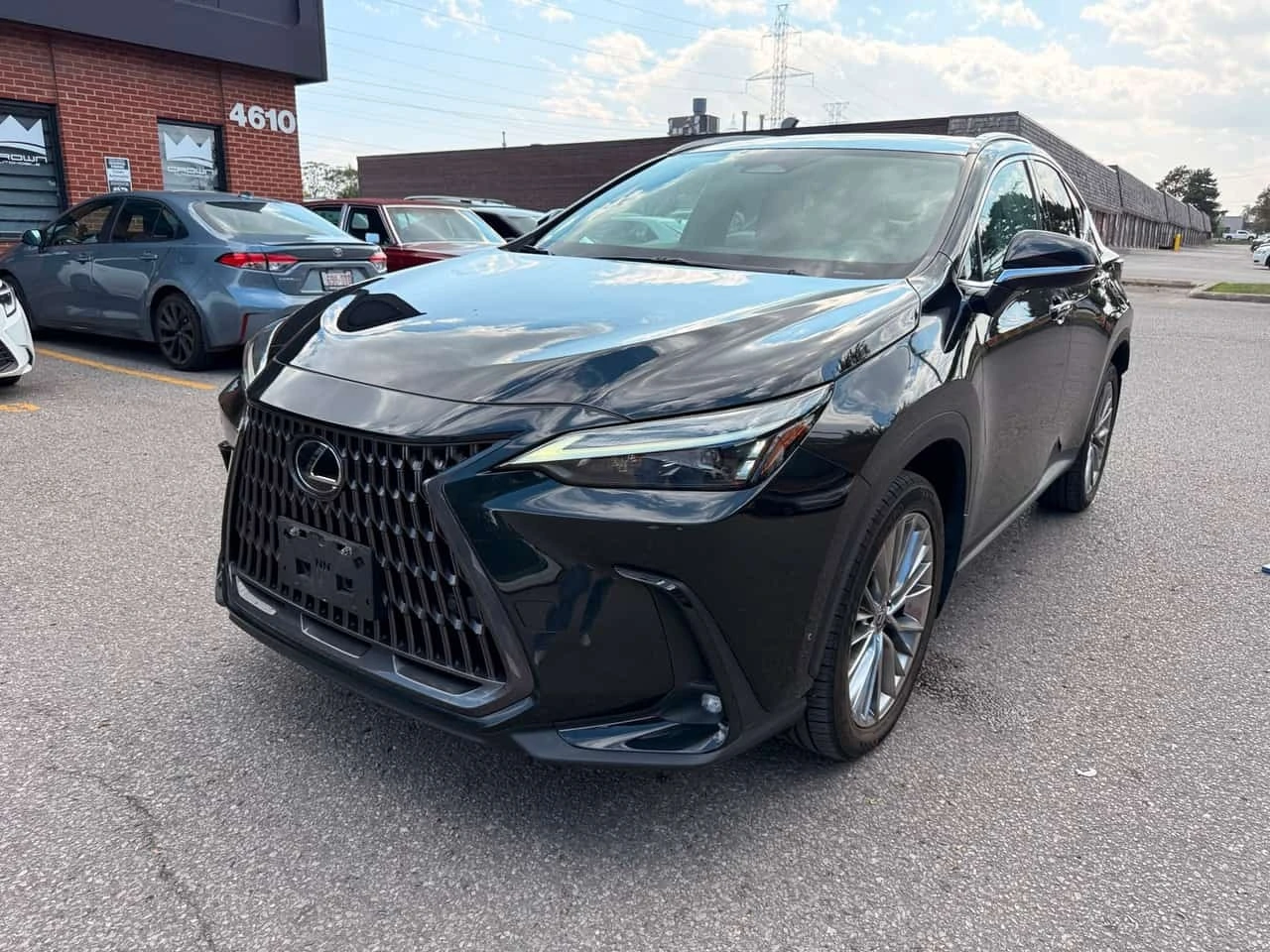 Lexus NX 350h CARFAX, снимка 2 - Автомобили и джипове - 55787262