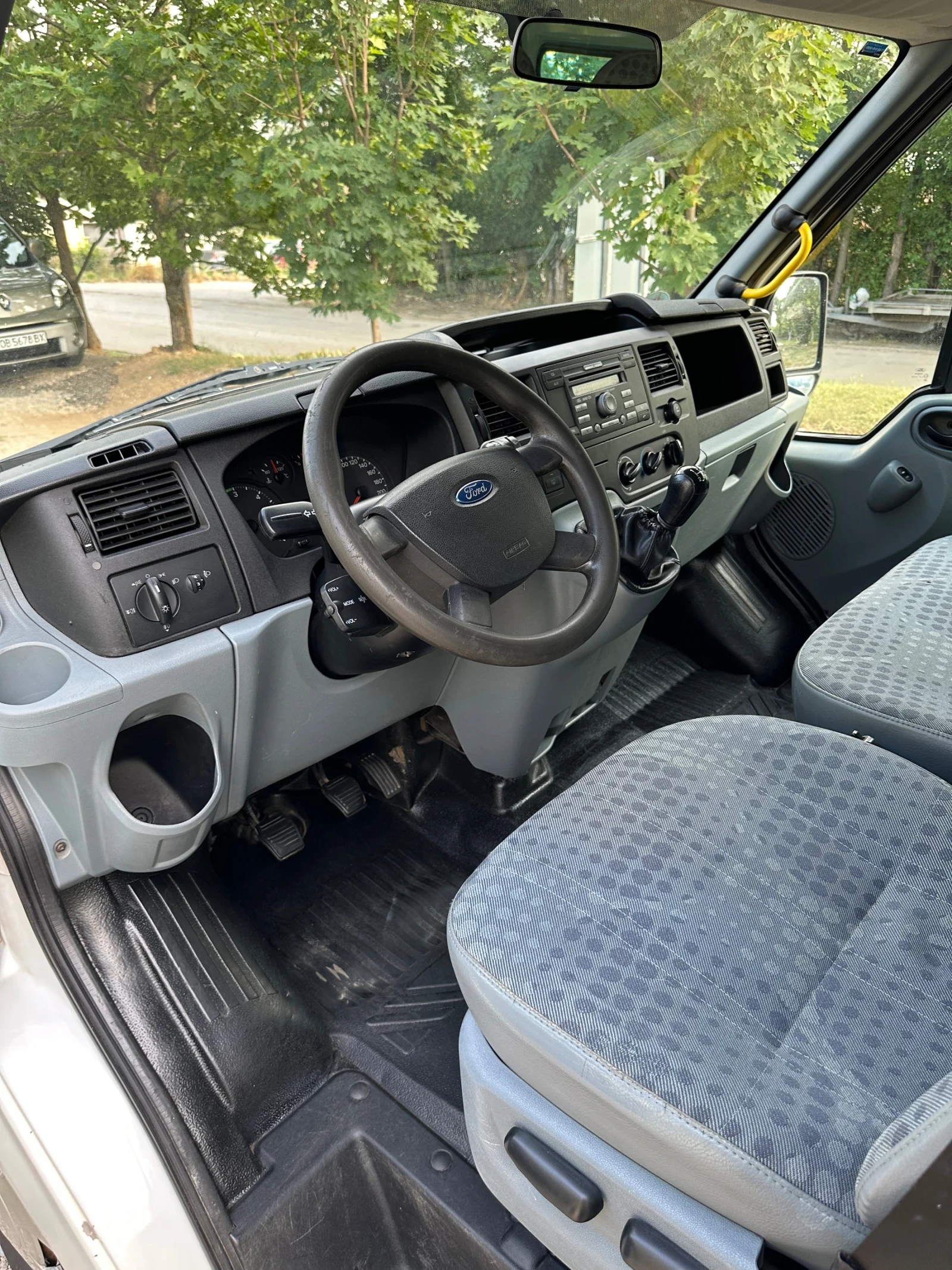 Ford Transit 2.2 110 �.�. 8+ 1 �������� 2 �������� �����  | Mobile.bg � ����������� 9