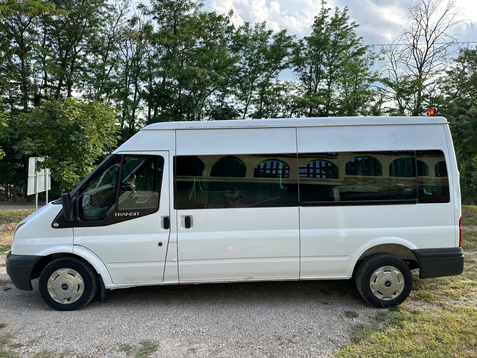 Ford Transit 2.2 110 �.�. 8+ 1 �������� 2 �������� �����  | Mobile.bg � ����������� 4