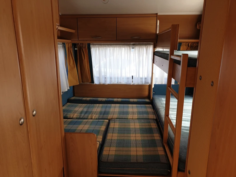 Каравана Knaus 550 TК, снимка 15 - Каравани и кемпери - 45125156