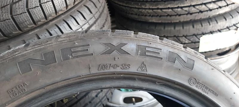 Гуми Зимни 255/40R19, снимка 5 - Гуми и джанти - 33539808