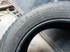 Гуми Зимни 215/65R17, снимка 8 - Гуми и джанти - 39136017