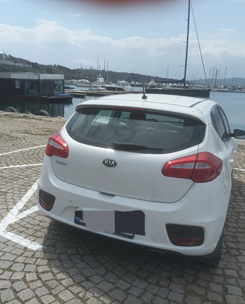 Kia Ceed, снимка 2 - Автомобили и джипове - 48546529