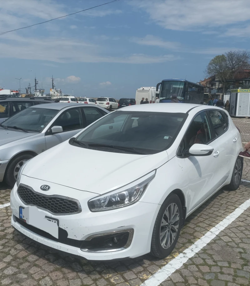 Kia Ceed, снимка 4 - Автомобили и джипове - 48546529