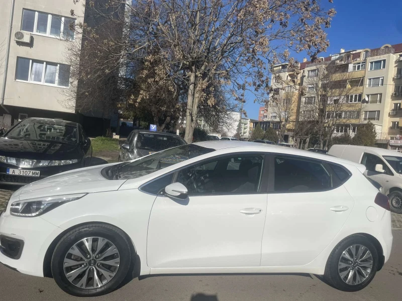 Kia Ceed, снимка 17 - Автомобили и джипове - 49167102