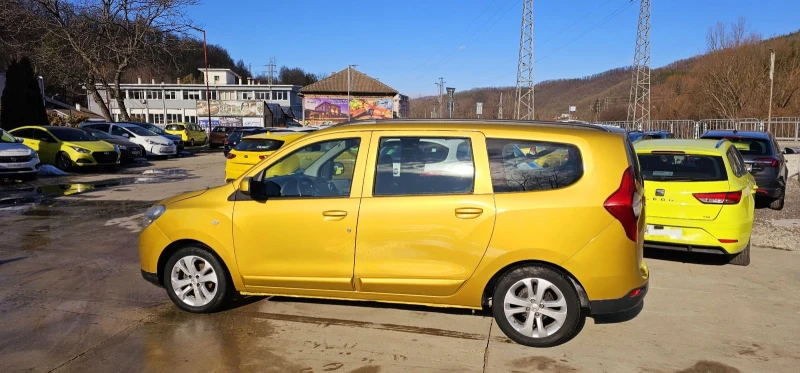 Dacia Lodgy 1.6i+ ЗаводскиГазИнж.-Подготвена за такси* Навигац, снимка 4 - Автомобили и джипове - 48875234