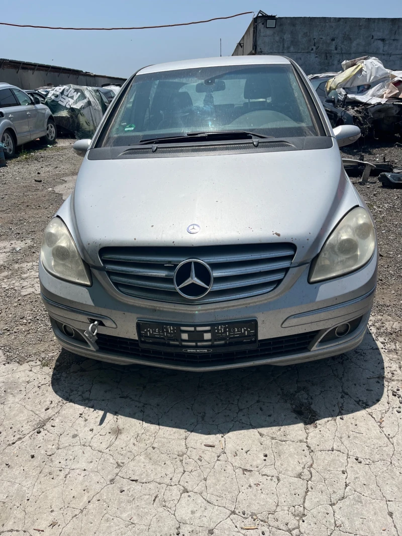 Mercedes-Benz B 200