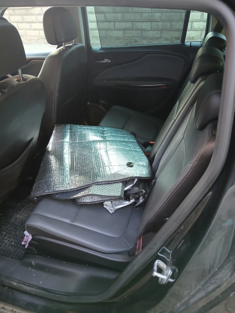 Opel Zafira 1, 4 LPG, снимка 5 - Автомобили и джипове - 52556657