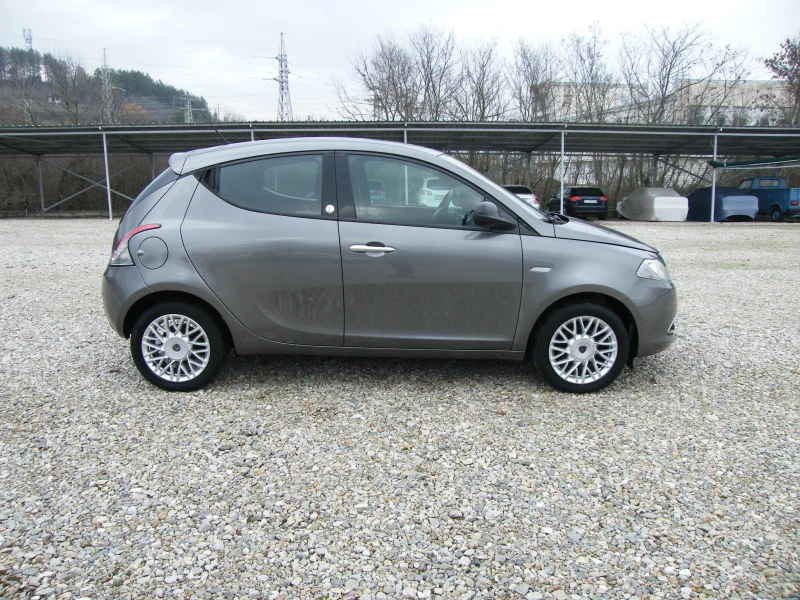 Lancia Ypsilon 1.2i EURO 6B GAZ инжекцион, снимка 3 - Автомобили и джипове - 52717746