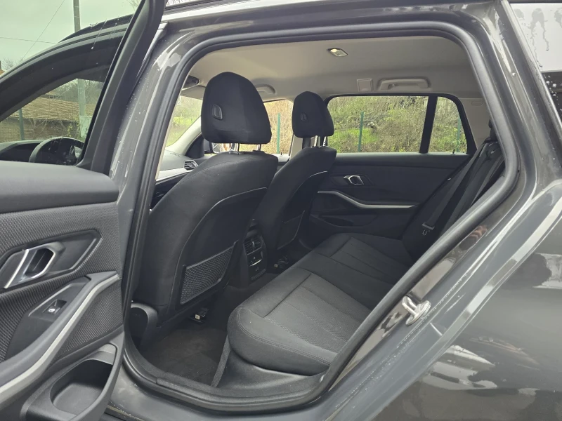 BMW 320 D 190к.с Touring Advantage Топ състояние , снимка 11 - Автомобили и джипове - 52751614