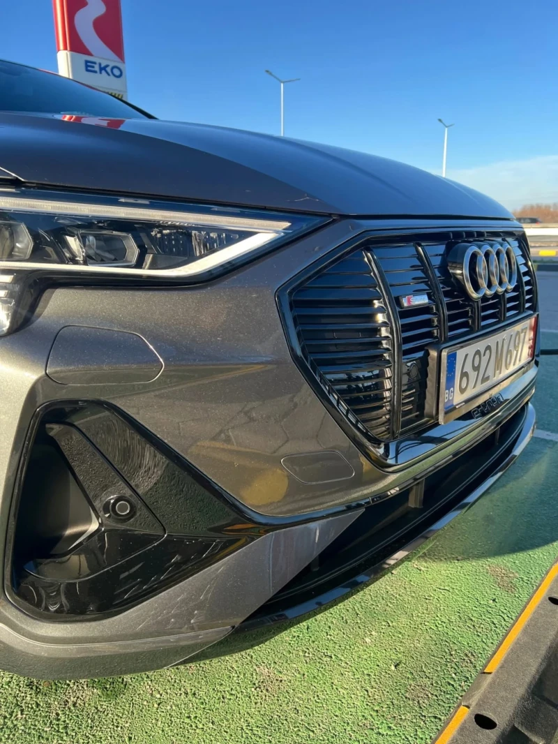 Audi E-Tron E-Tron 3x S-Line Qattro- Headup- , снимка 6 - Автомобили и джипове - 53153903