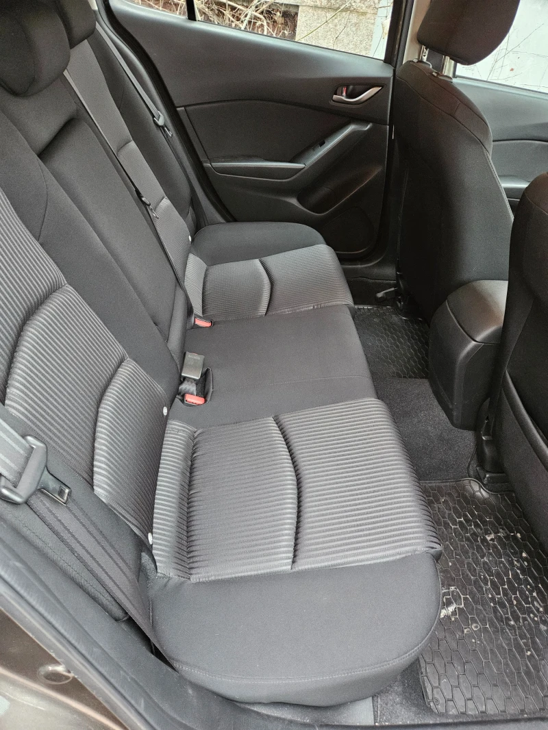 Mazda 3 Гаражна, снимка 9 - Автомобили и джипове - 53204386