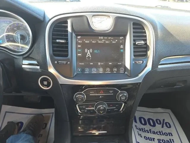 Chrysler 300c  - изображение 10