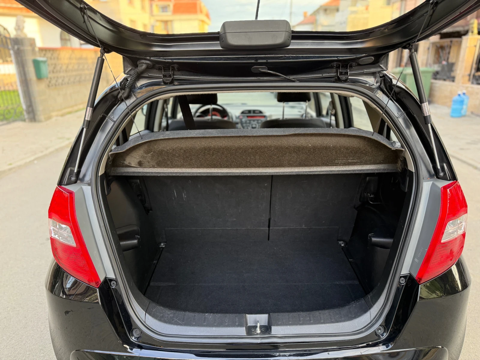 Honda Jazz 1.4i / Swiss / Comfort  - изображение 8