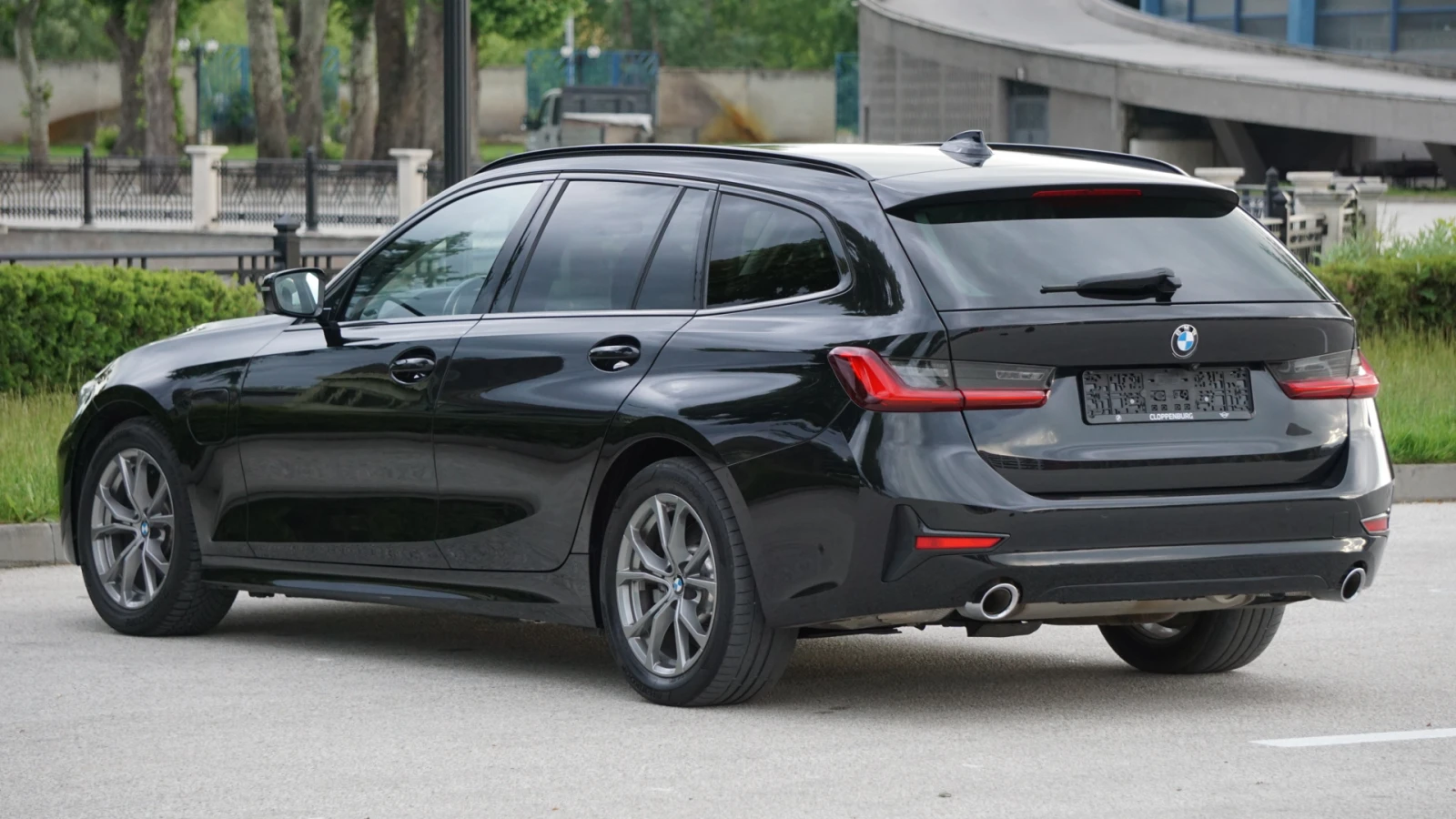 BMW 320 Е Plug-In Hybrid С ГАРАНЦИЯ - изображение 7