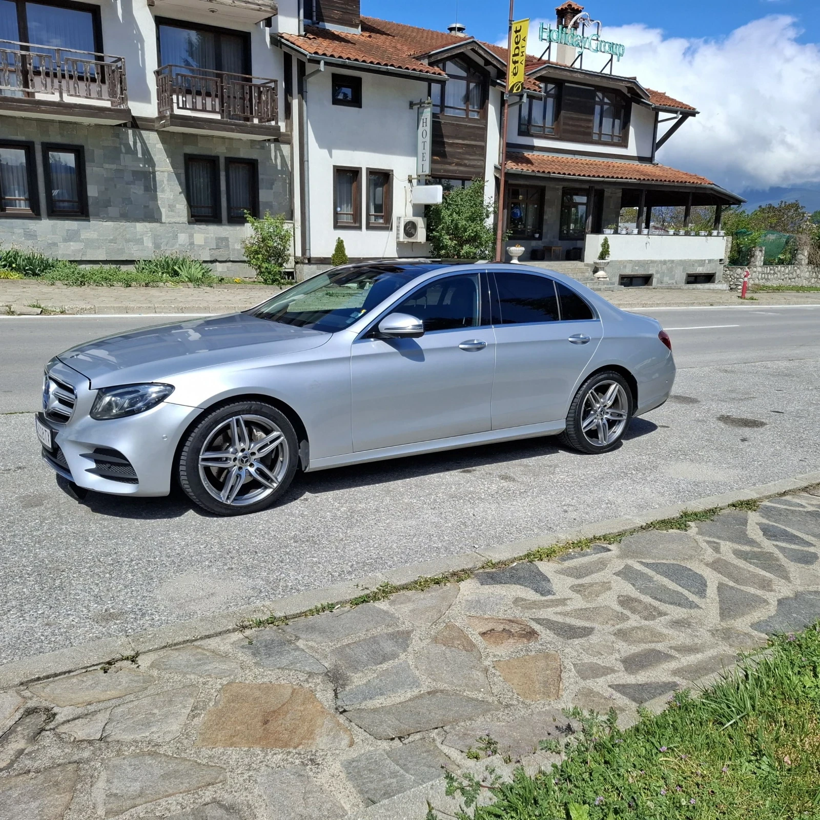 Mercedes-Benz E 220  - изображение 2