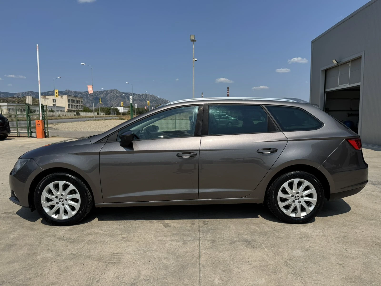 Seat Leon 110ps* 6ск* НАВИ* Facelift* Парктроник*  - изображение 2