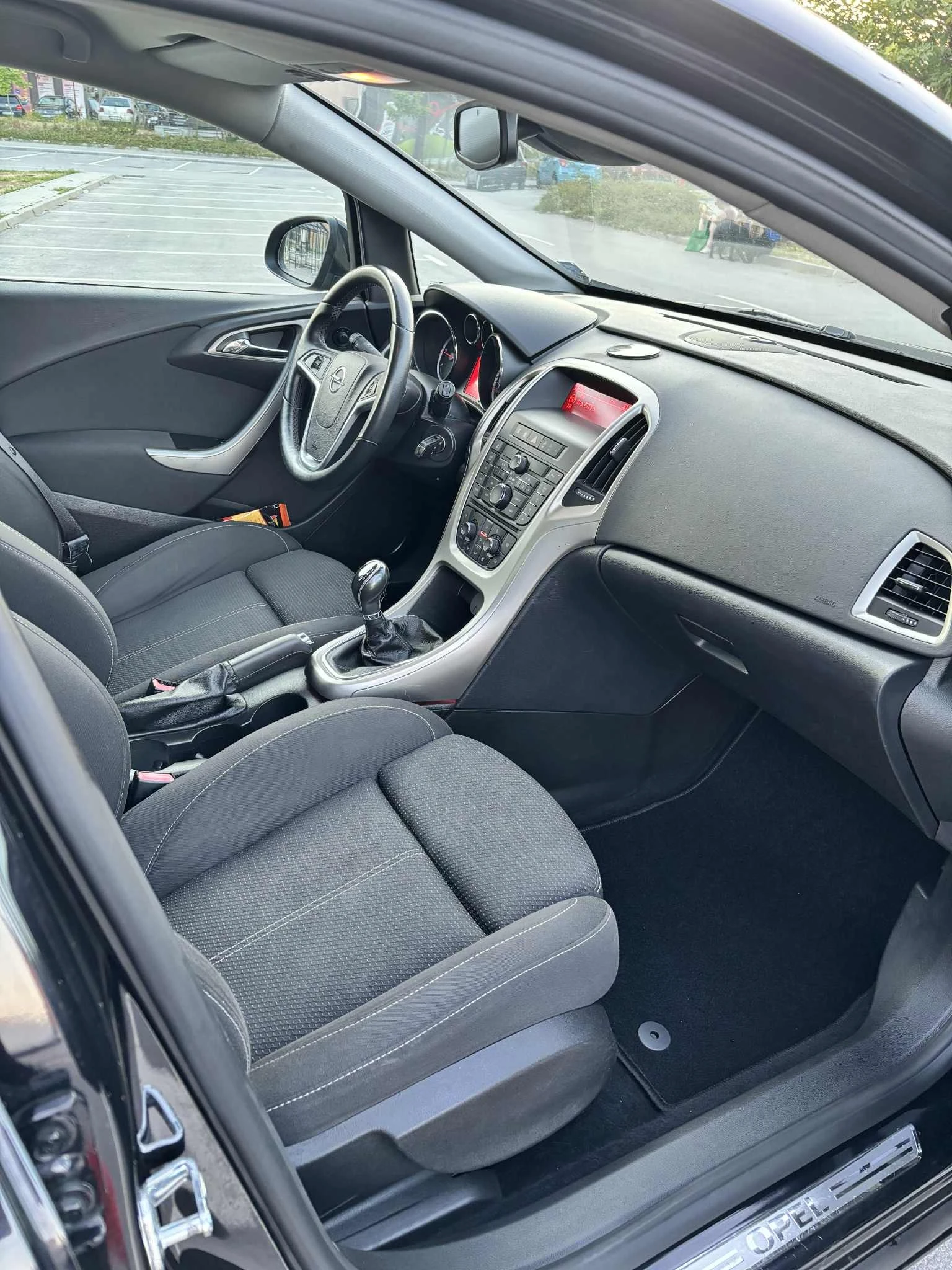 Opel Astra 1.7 CDTI SPORTS TOURER - изображение 8