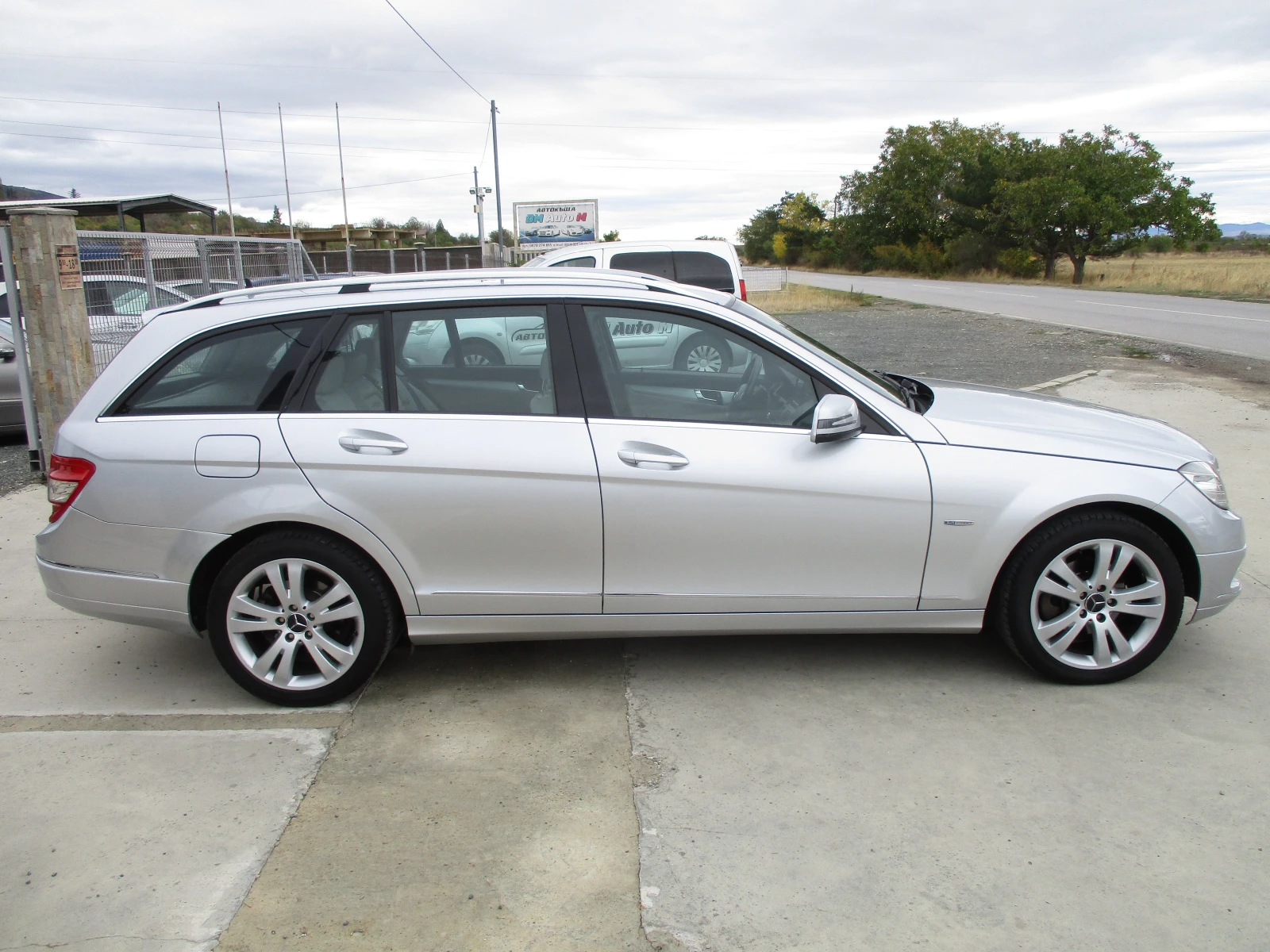 Mercedes-Benz C 200 2.2/ДИЗЕЛ/136кс./АВТОМАТИК/КАТО НОВА/ - изображение 3