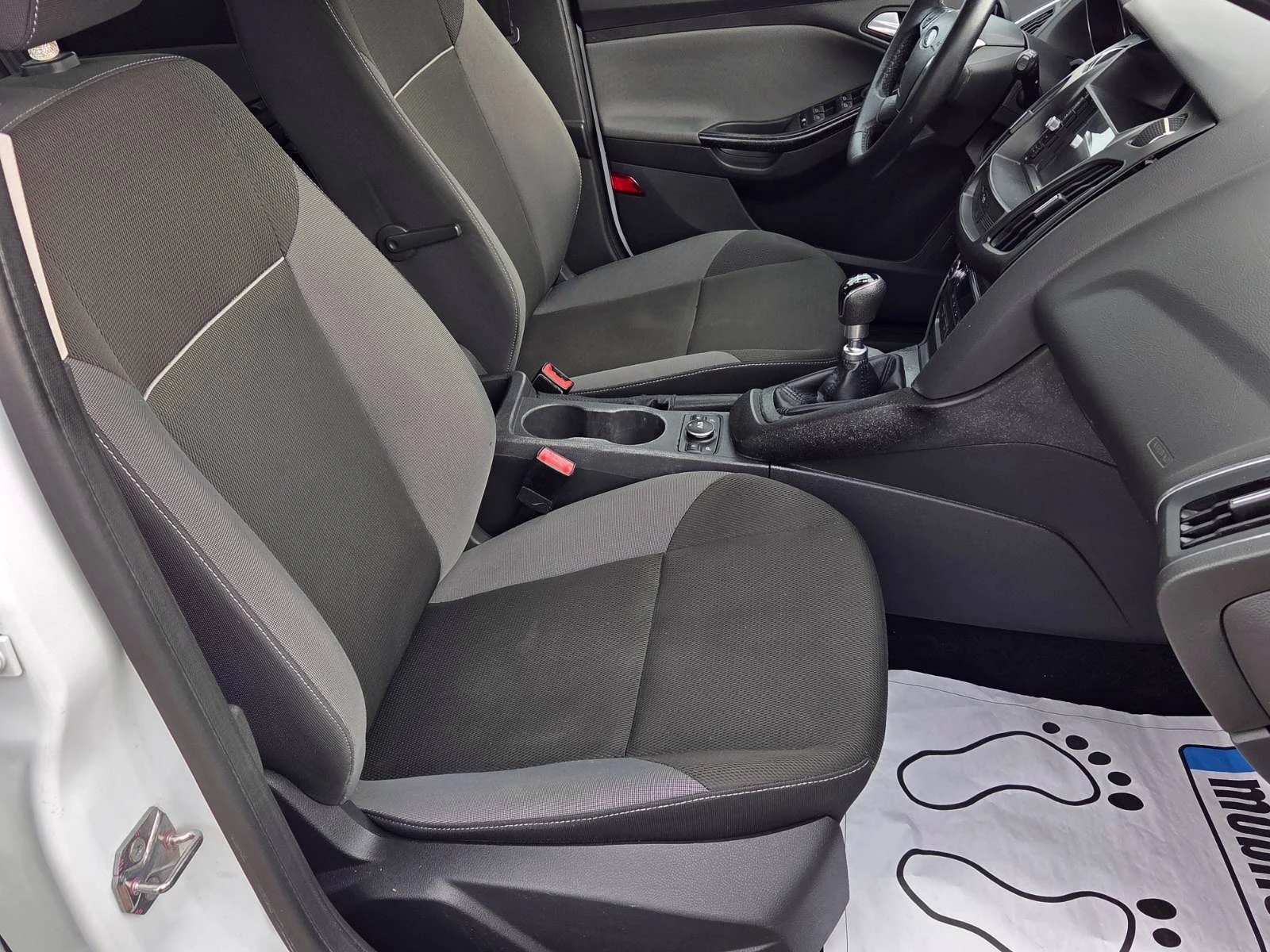 Ford Focus 1.6TDCI/GHIA/6 скорости - изображение 7